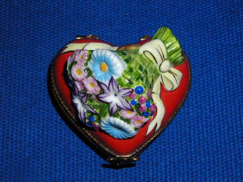 RED HEART W/BOUQUET